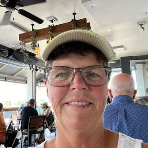 Meet your Posher, Catherine